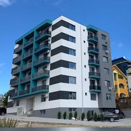 Apartament De Lux アパート *